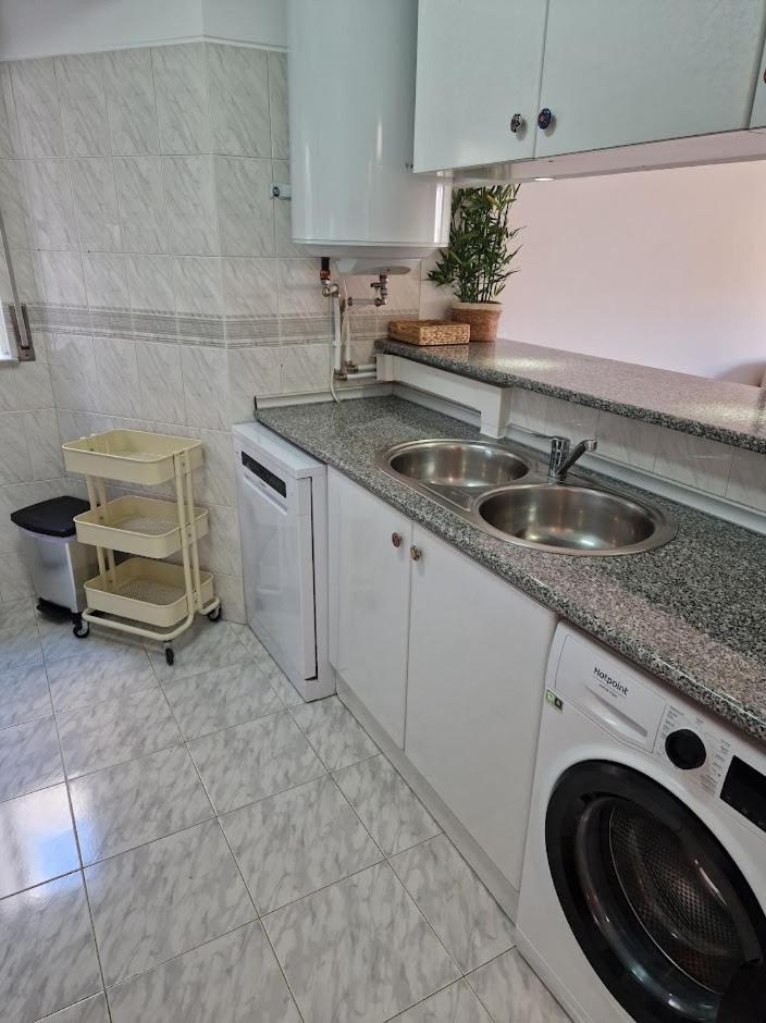 Apartamento T2 Palmeira Gale-Praia Da Gale Guia  Exteriér fotografie